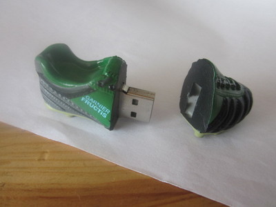 新款智能球鞋发布 电码科技引领科技运动新风尚