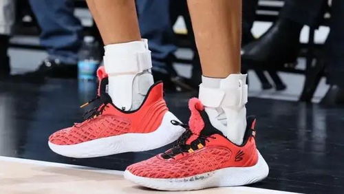 赛场上的中国力量 维金斯上脚匹克大三角，范弗里特演绎李宁专属配色