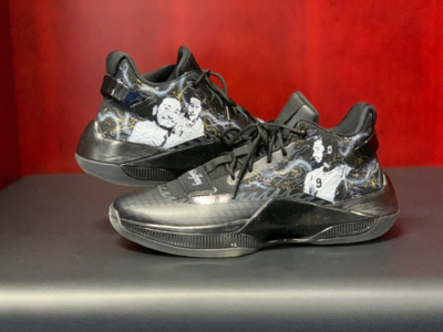 林书豪球鞋 纪念、定制与市场热潮背后的CBA文化现象